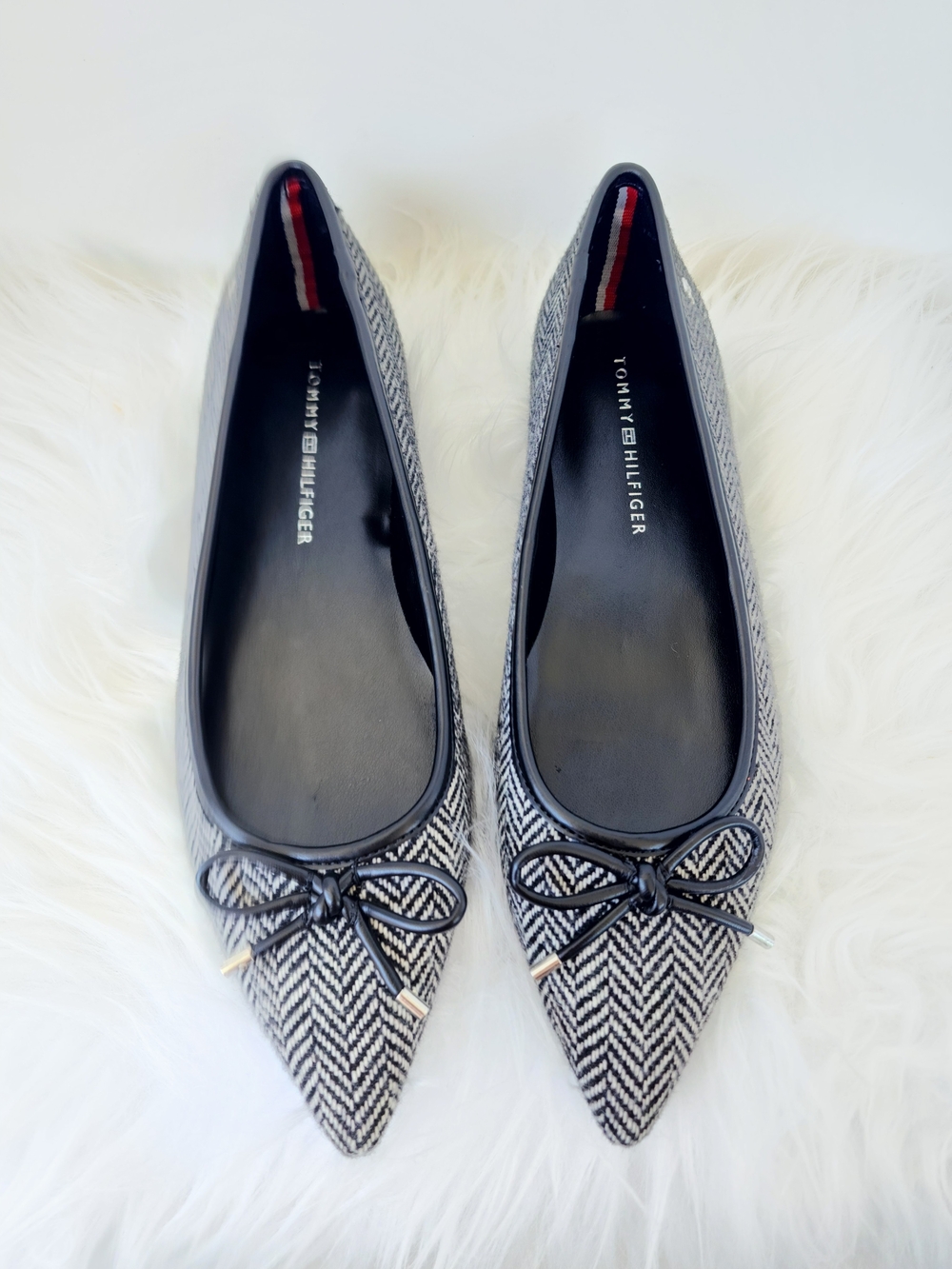 Tommy Hilfiger Kimio Pointed Toe Flat Size 7
